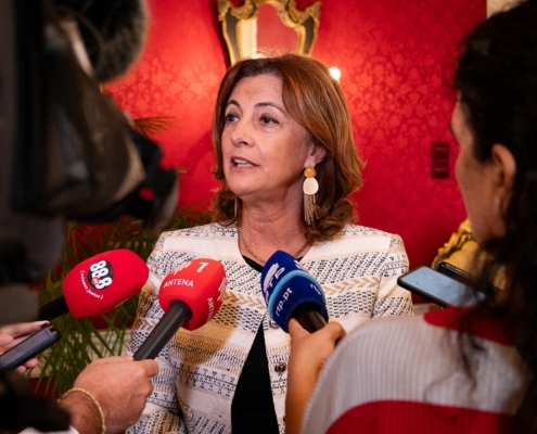 Funchal aprova 3 milhões de euros para asfaltar ruas e Cristina Pedra realça a credibilidade da CMF e as medidas aprovadas no que se refere ao Código de Conduta do Município