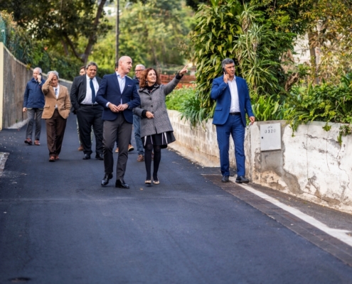 Câmara do Funchal pavimenta caminho municipal na Zona Alta de São Gonçalo