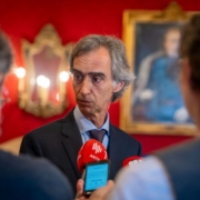 Funchal aprova Cartão do Munícipe com benefícios culturais, reforça apoios sociais e anuncia regulação do alojamento local